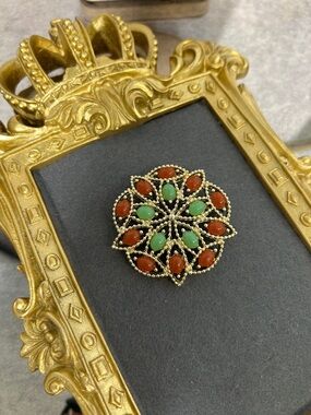 Vintage Sarah Coventry Gold Floral Cabochon Brooch with Green and Red Stones